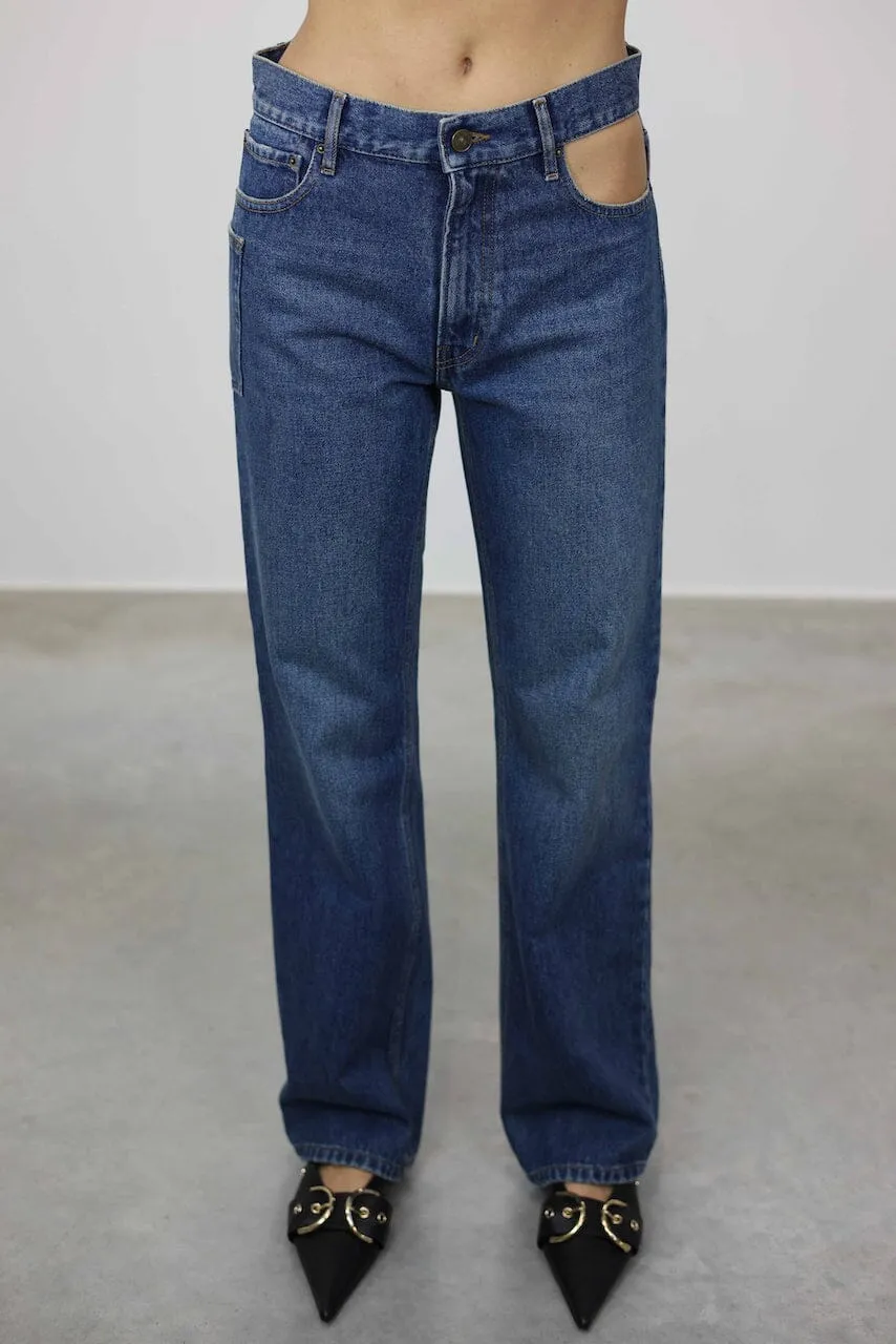 CUT OUT BOYFRIEND JEANS IN INDIGO